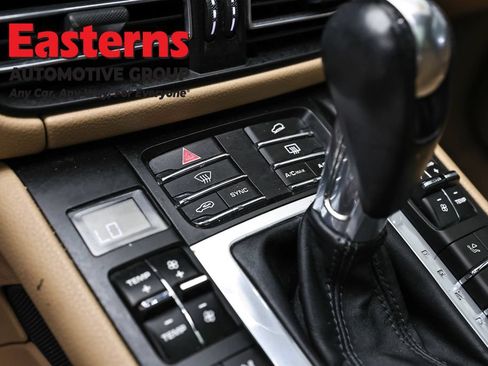 Used 2021 Porsche Macan AWD/4WD image 20