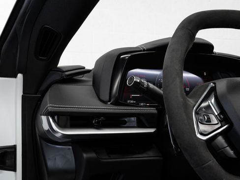 Used 2024 Chevrolet Corvette Stingray Convertible w/ 1LT image 25