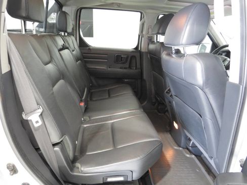Used 2014 Honda Ridgeline SE image 12