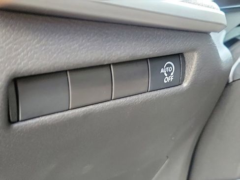 Certified 2025 Nissan Kicks SV FWD image 26