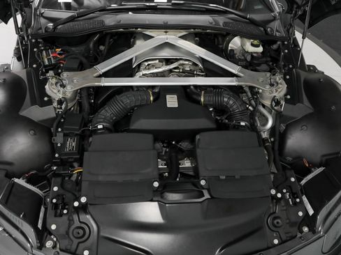 Used 2019 Aston Martin V8 Vantage Coupe RWD image 47