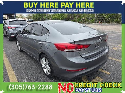 Used 2018 Hyundai Elantra SE FWD image 4