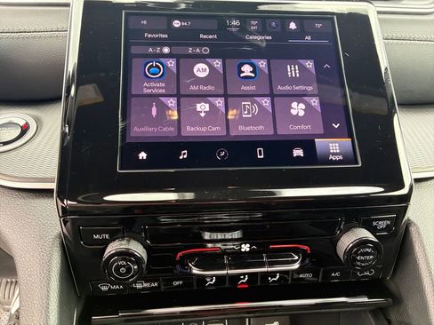 New 2025 Jeep Grand Cherokee L Laredo image 8