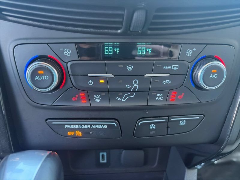 Used 2017 Ford Escape Titanium AWD/4WD image 22