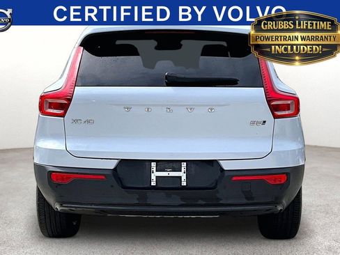 Used 2025 Volvo XC40 B5 Plus AWD/4WD image 5