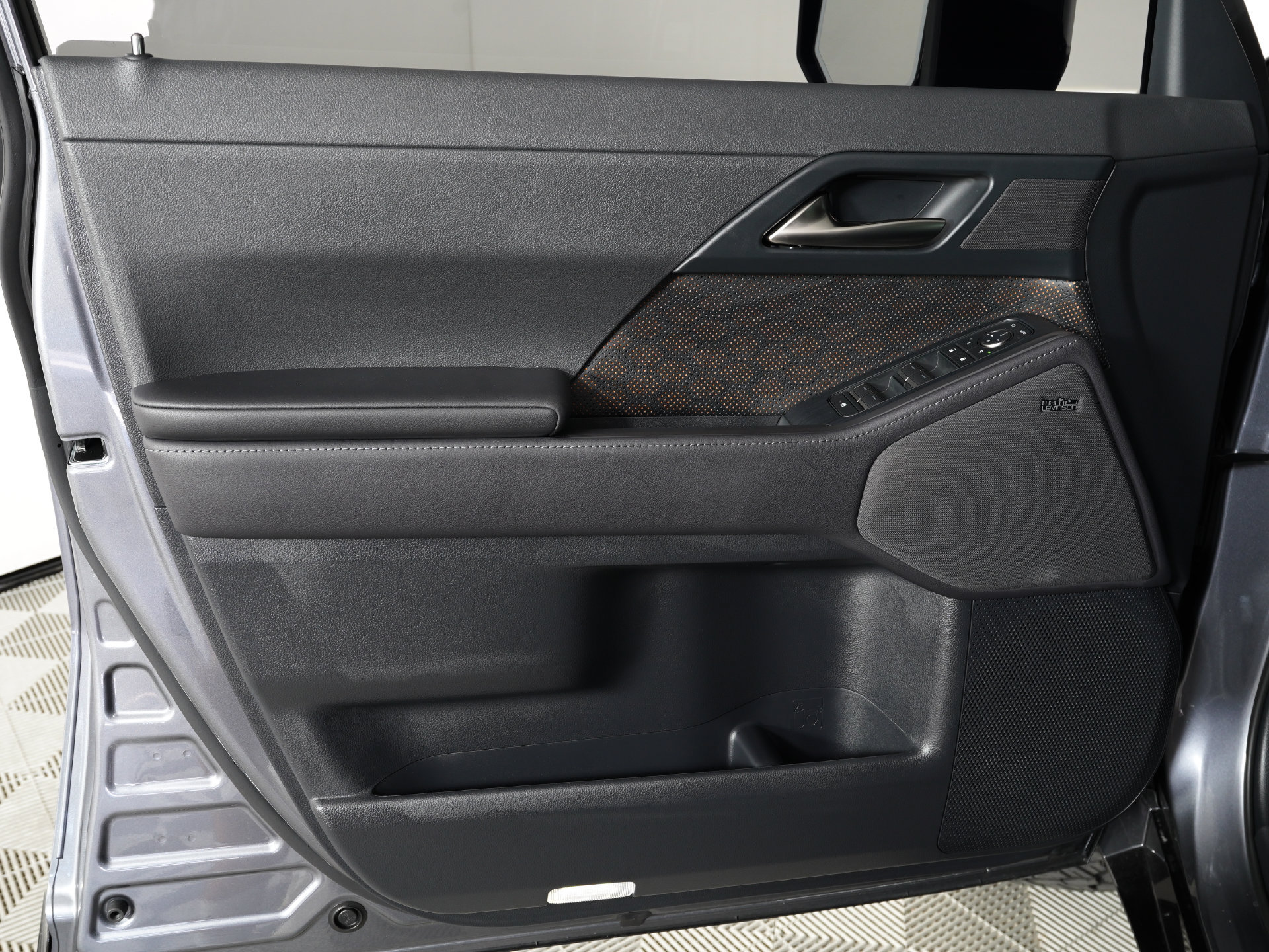 Used 2026 Lexus GX 550 w/ Cold Area Package AWD/4WD image 17