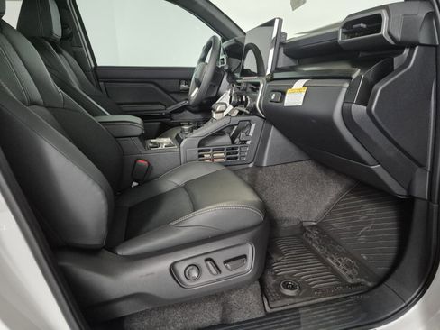 New 2025 Toyota 4Runner 4WD image 46