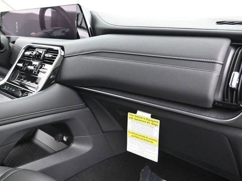 New 2026 Nissan Armada SV image 33