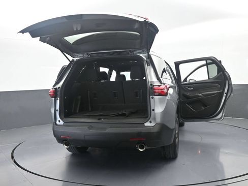 Used 2023 Chevrolet Traverse LT FWD image 77
