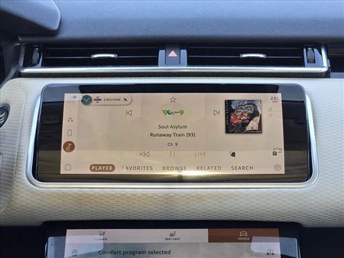 Used 2022 Land Rover Range Rover Velar R-Dynamic S AWD/4WD image 15