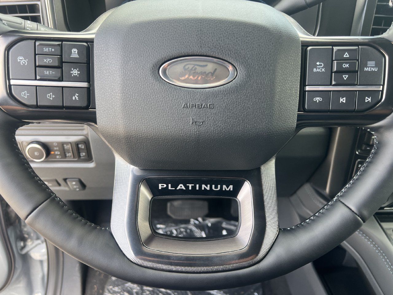 New 2026 Ford F450 Platinum w/ FX4 Off-Road Package AWD/4WD image 11