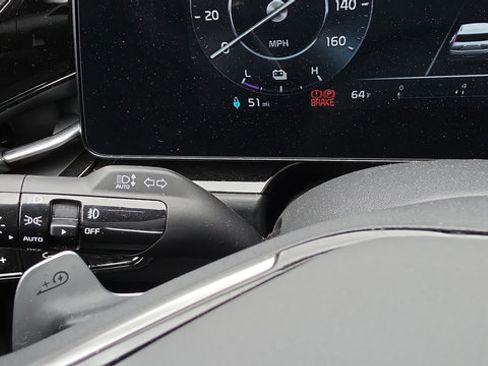 Used 2024 Kia Niro Wave w/ Wave Preserve Package FWD image 17