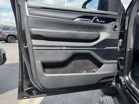 Used 2023 Jeep Grand Wagoneer Series II w/ Quick Order Packagew 28T image 14