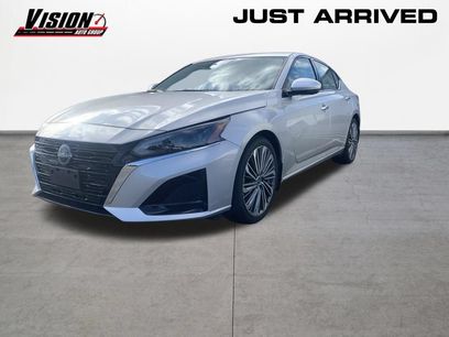 Certified 2025 Nissan Altima 2.5 SL