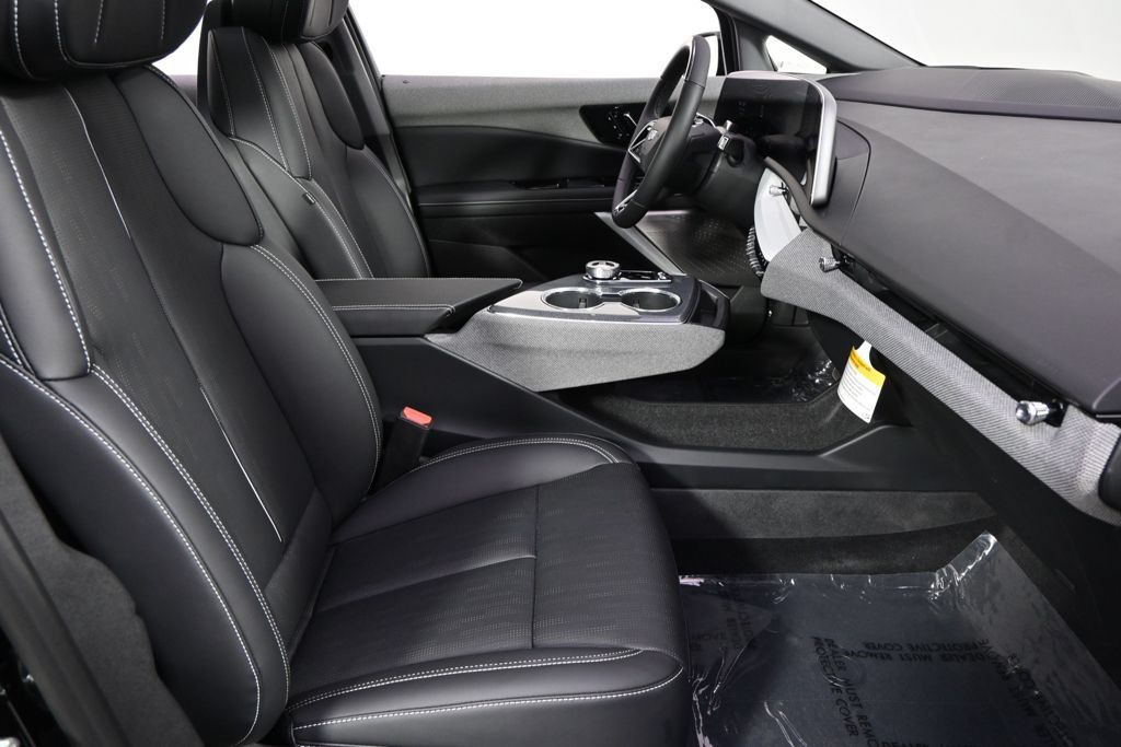 New 2026 Cadillac Optiq Luxury 2 w/ LPO, Floor Liner Package AWD/4WD image 16