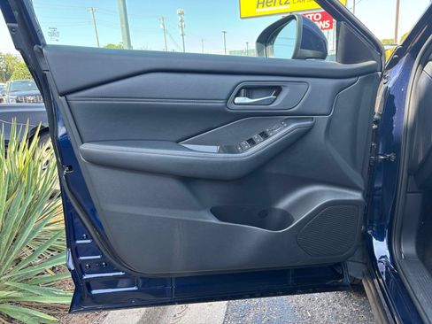 Used 2026 Nissan Rogue SL FWD image 15