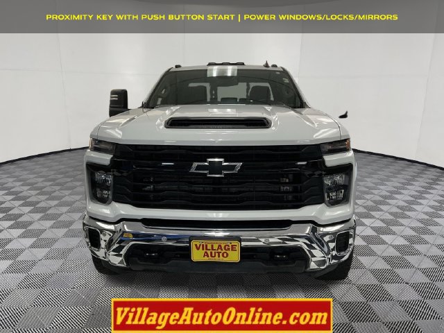Used 2025 Chevrolet Silverado 3500 W/T AWD/4WD image 6