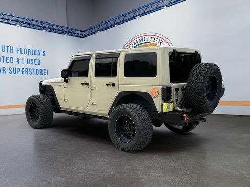 Used 2011 Jeep Wrangler Unlimited Sahara w/ Connectivity Group AWD/4WD image 4
