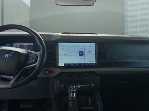 Used 2023 Ford Bronco Wildtrak image 21