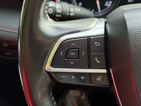 Used 2021 Toyota Highlander XSE image 12