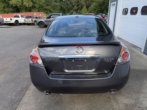 Used 2011 Nissan Altima 3.5 SR w/ 3.5SR Premium Pkg FWD image 5