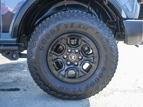 Used 2023 Ford Bronco Wildtrak image 12