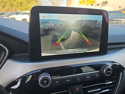 Used 2020 Ford Escape SE image 21
