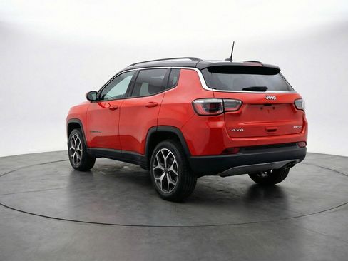 Used 2025 Jeep Compass Limited image 6