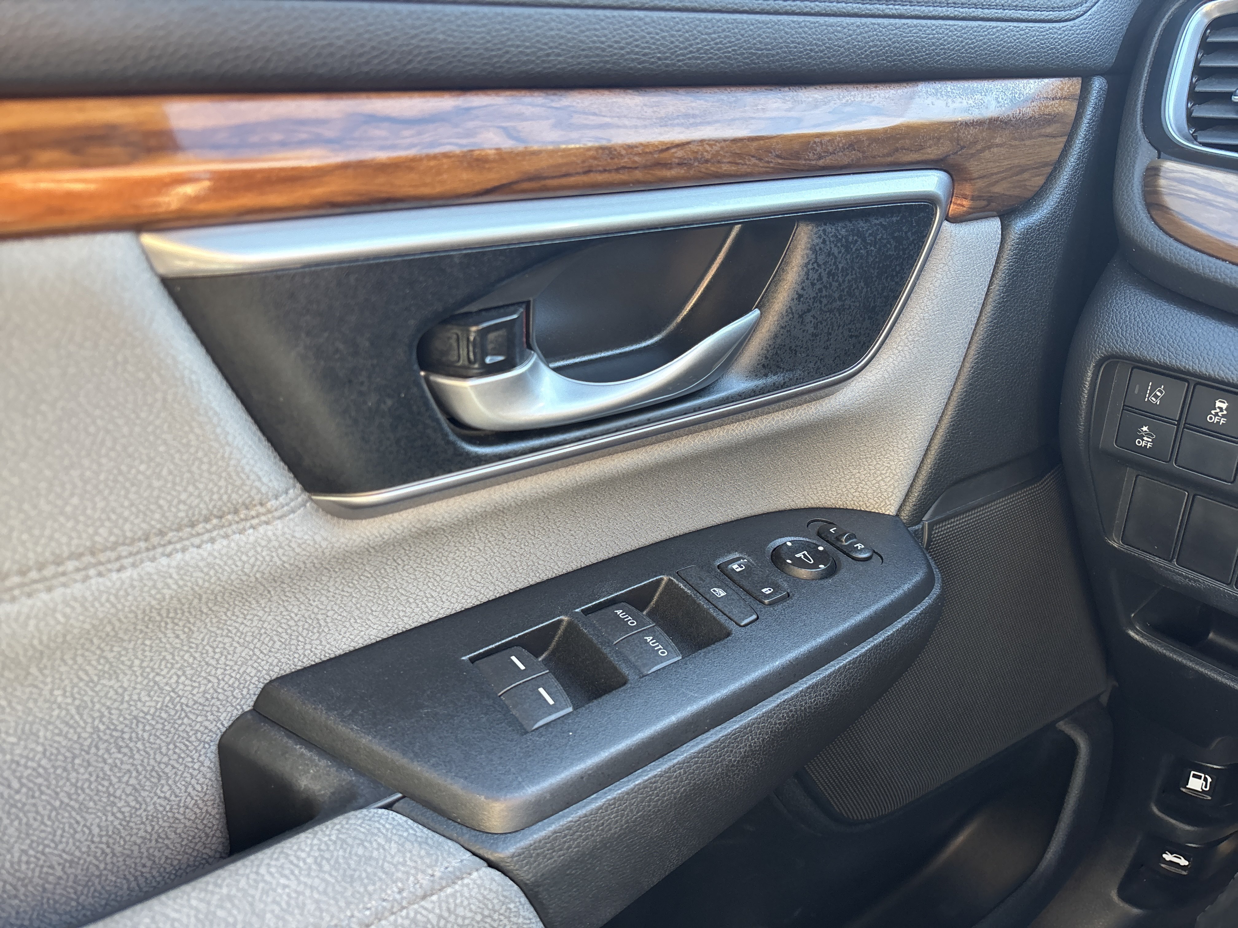 Used 2019 Honda CR-V EX image 34