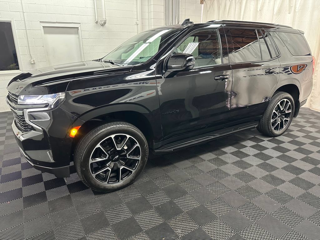 Used 2022 Chevrolet Tahoe RST w/ Luxury Package AWD/4WD image 5