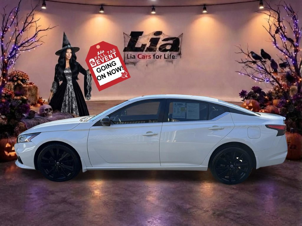 Used 2022 Nissan Altima 2.5 SR w/ Midnight Edition Package AWD/4WD image 8