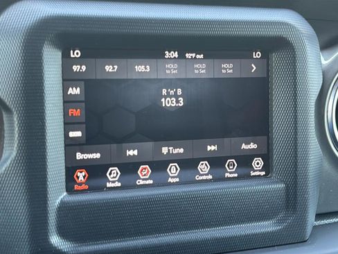Used 2019 Jeep Wrangler Unlimited Sahara w/ LED Lighting Group AWD/4WD image 30
