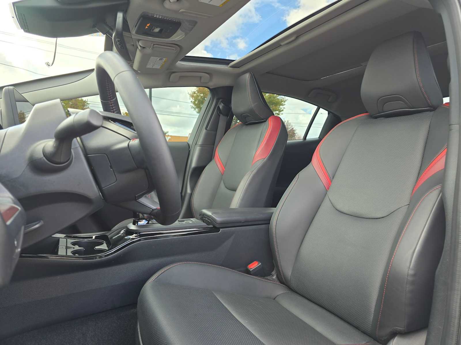 Certified 2024 Toyota Prius Prime FWD image 15