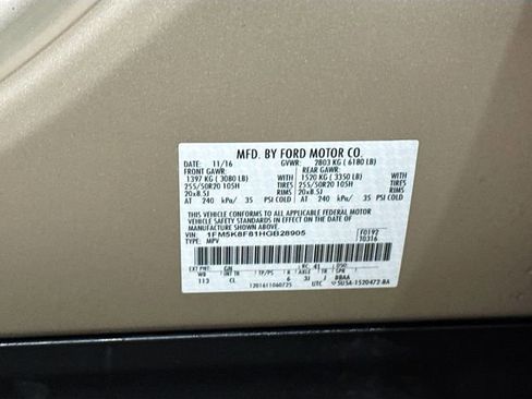 Used 2017 Ford Explorer Limited image 34