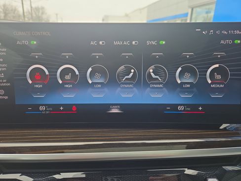 Used 2023 BMW X7 xDrive40i image 26