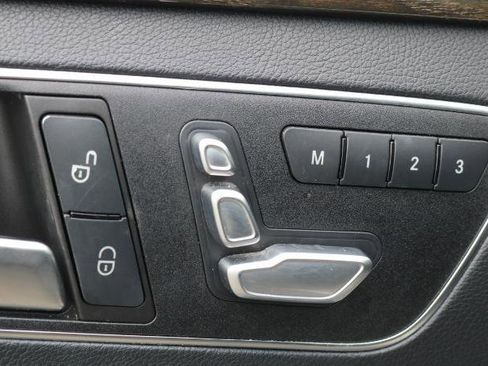 Used 2014 Mercedes-Benz E 350 Sedan image 9