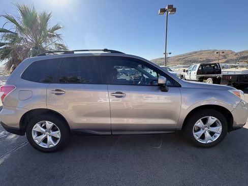 Used 2015 Subaru Forester 2.5i Premium w/ Popular Package #2 AWD/4WD image 6