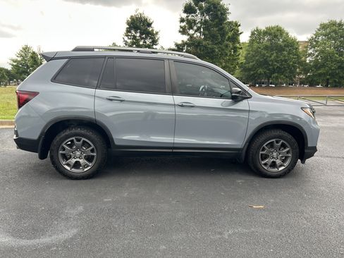 Used 2024 Honda Passport TrailSport image 10