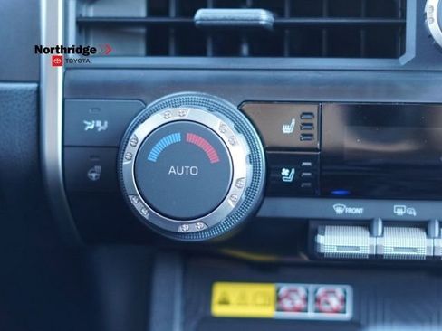 Used 2025 Toyota 4Runner TRD Off-Road Premium image 32