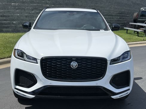Certified 2026 Jaguar F-PACE R-Dynamic S AWD/4WD image 9