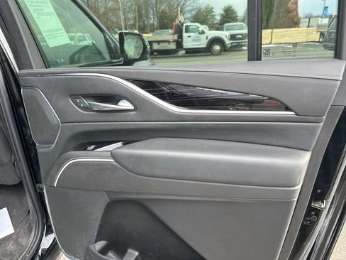 Used 2021 Cadillac Escalade ESV Sport w/ LPO, Illumination Package image 16