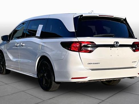 Used 2023 Honda Odyssey Sport image 12