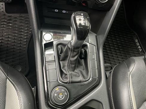 Used 2022 Volkswagen Taos SEL image 26