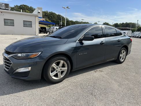 Used 2019 Chevrolet Malibu LS image 3
