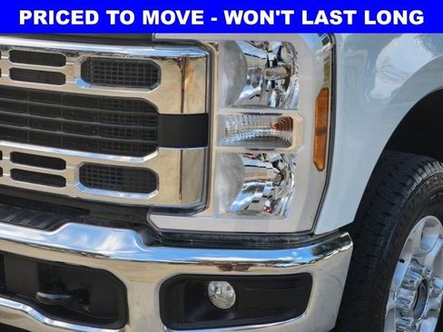 Used 2025 Ford F250 XLT w/ FX4 Off-Road Package image 16