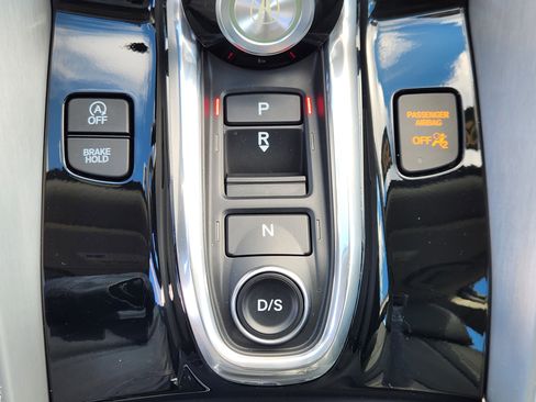 Certified 2025 Acura TLX w/ Technology Package image 13