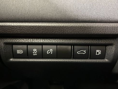 Certified 2025 Toyota Camry LE image 28