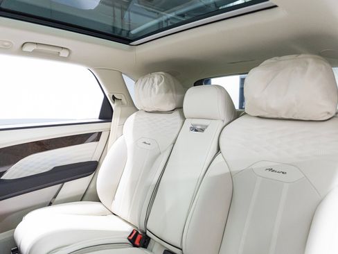 New 2025 Bentley Bentayga Extended Wheelbase image 26