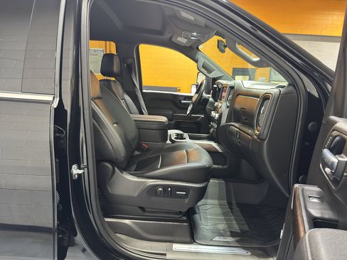 Used 2023 GMC Sierra 2500 SLT w/ SLT Premium Package image 22