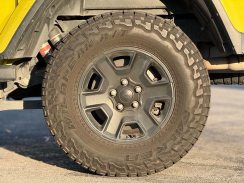 Used 2023 Jeep Gladiator Mojave w/ LED Lighting Group image 3